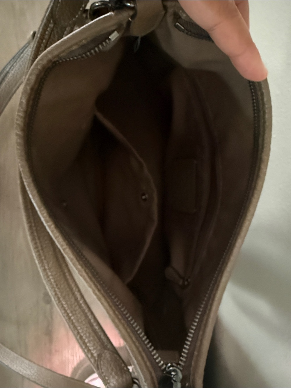 Original Coach Pebbled Leather Shoulder Bag in Taupe Brown - Picture 4 of 4